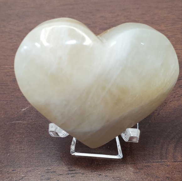 Moonstone Crystal Heart - Picture 5 of 16